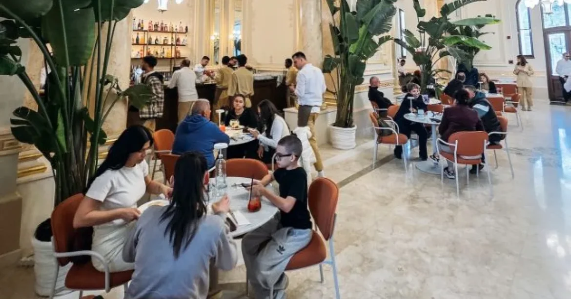 400 de străini lucrează în grupul City Grill; cei mai mulți din Nepal, Sri Lanka și India