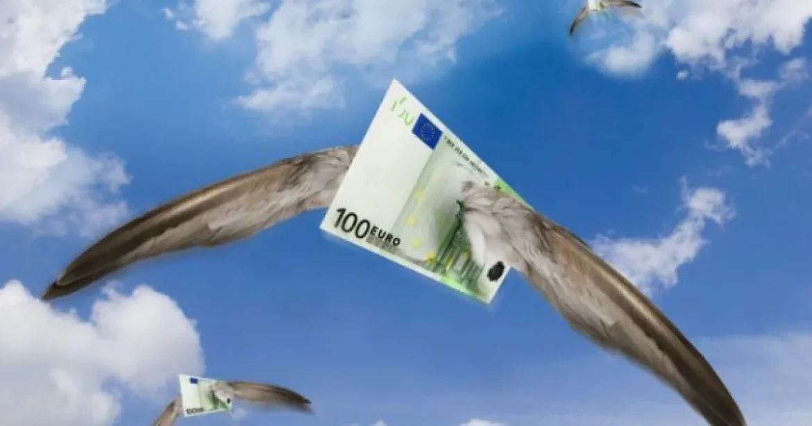 BCE vrea să întărească rolul global al euro prin extinderea mecanismelor valutare