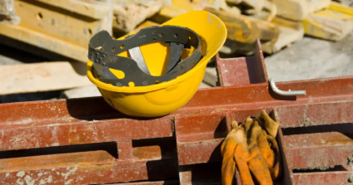 Cum poate fi salvată de la dispariție o companie de construcții