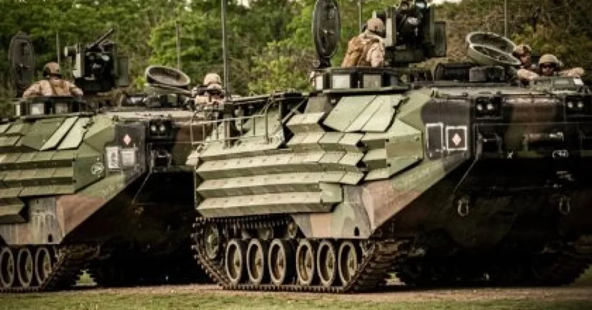Primii blindate amfibii de asalt americane AAV-7 ajung în dotarea Forțelor Navale Române