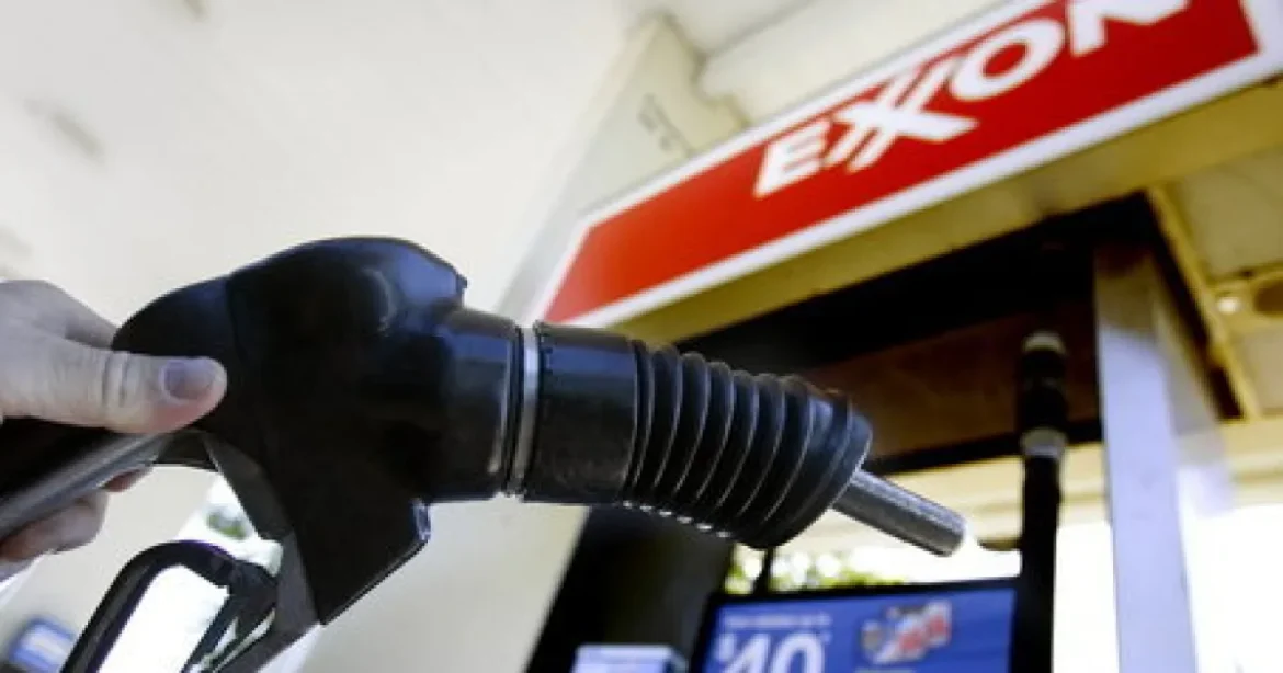 SUA: Industria îi cere lui Trump să nu blocheze exporturile de motorină