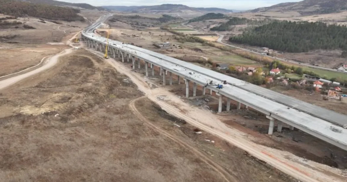 A3 Transilvania: lucrări pe ploaie pe trei șantiere de inaugurat anul acesta