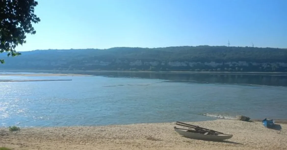 ANAR ia măsuri pe Dunăre pentru CNE Cernavodă și intervine în Valea Mostiștei