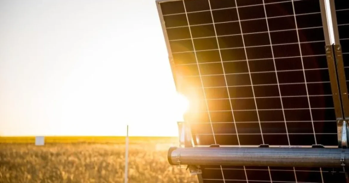 ANRE a avizat trei parcuri fotovoltaice de 15 MW în Mehedinți, dezvoltate de Defic Globe