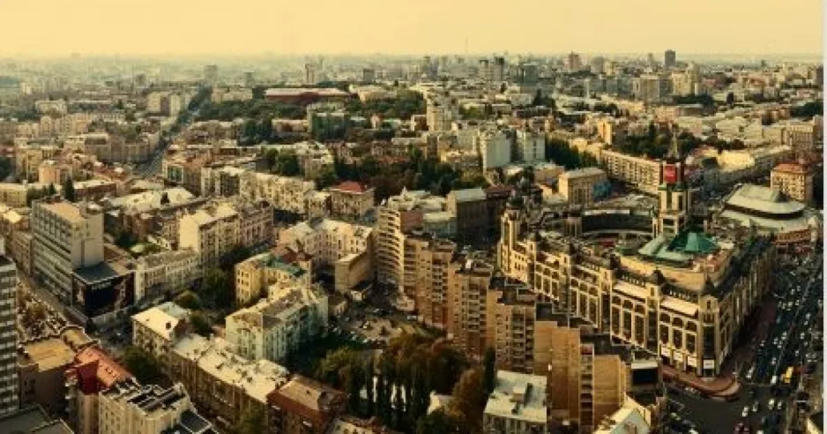 Atac rusesc cu lovituri asupra unei centrale electrice și a mai multor instalații din Kiev
