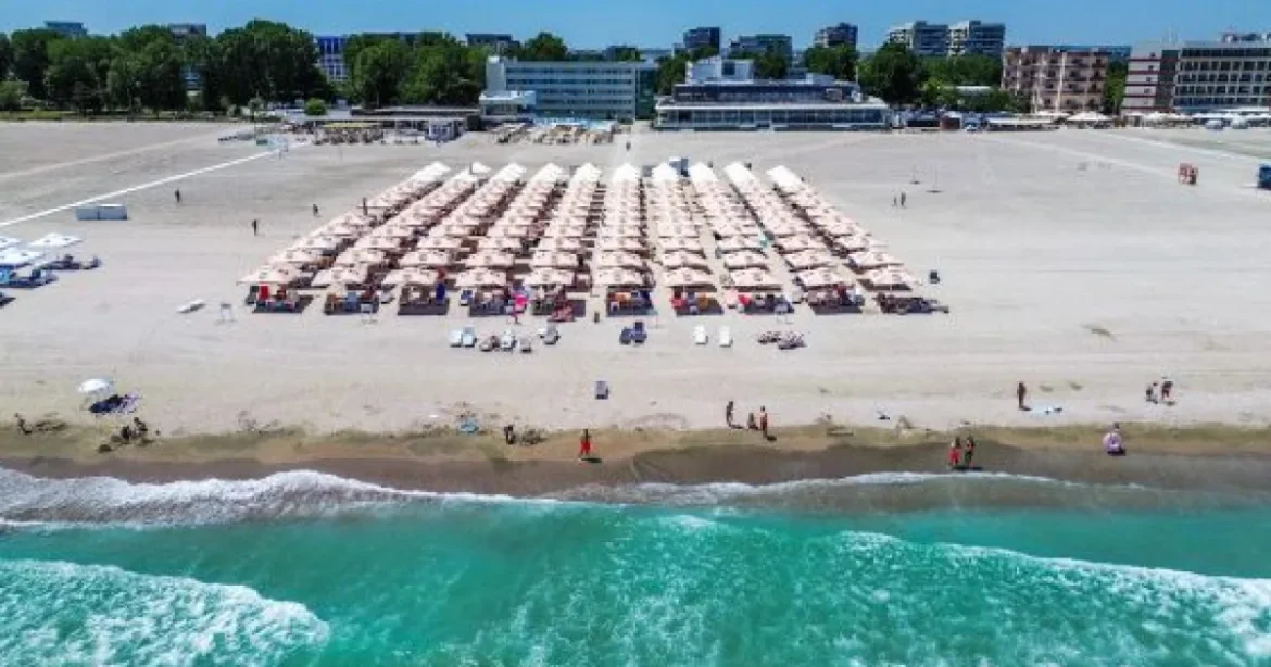 Cine aduce, de fapt, banii pe litoralul românesc?