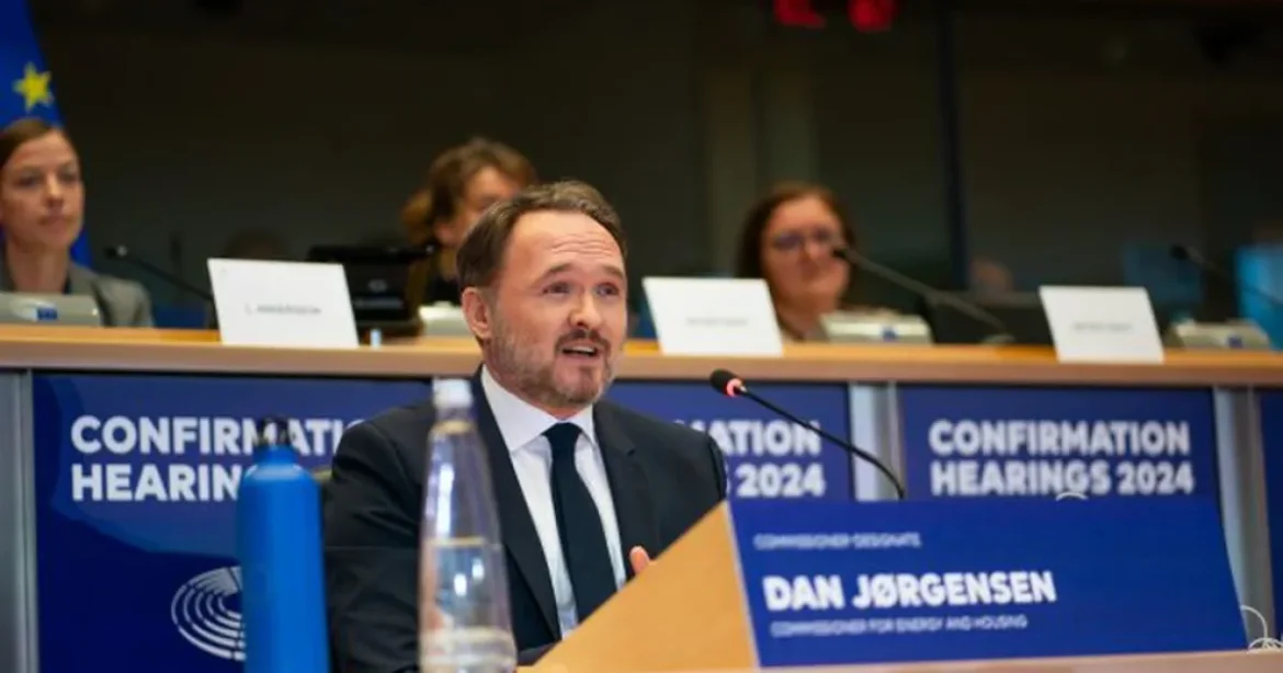 Comisia Europeană vrea să amâne cu un an normele privind emisiile de metan