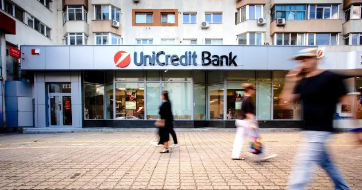 Conturi de companie deschise direct de pe telefon, prin Business Mobile de la UniCredit