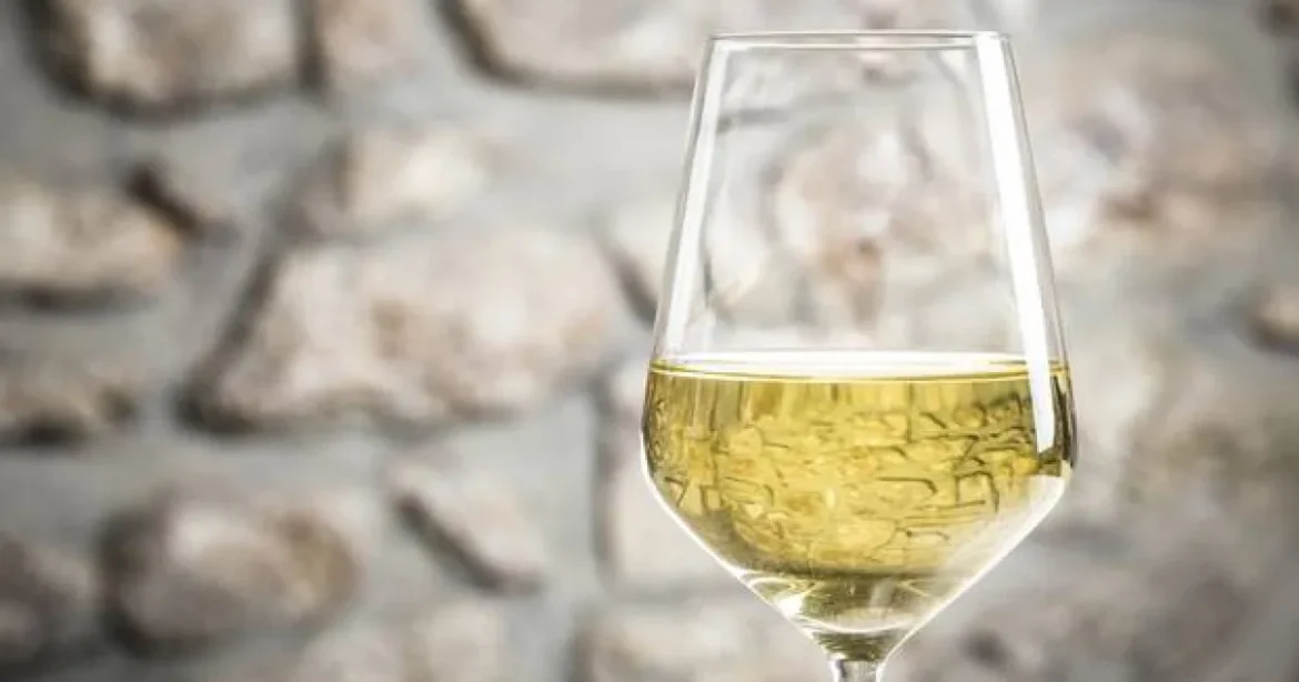 Criză în Franța: producția de vin atinge cel mai scăzut nivel al secolului