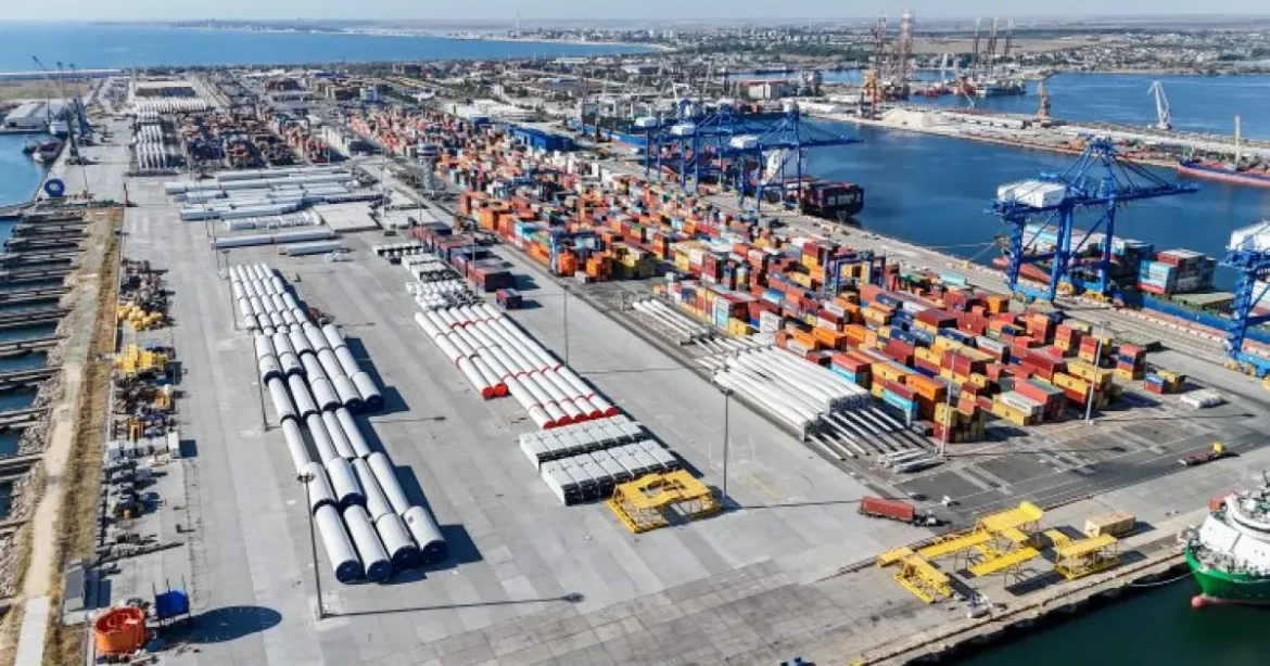 DP World electrifică terminalul de containere Constanța cu 100 mil. euro