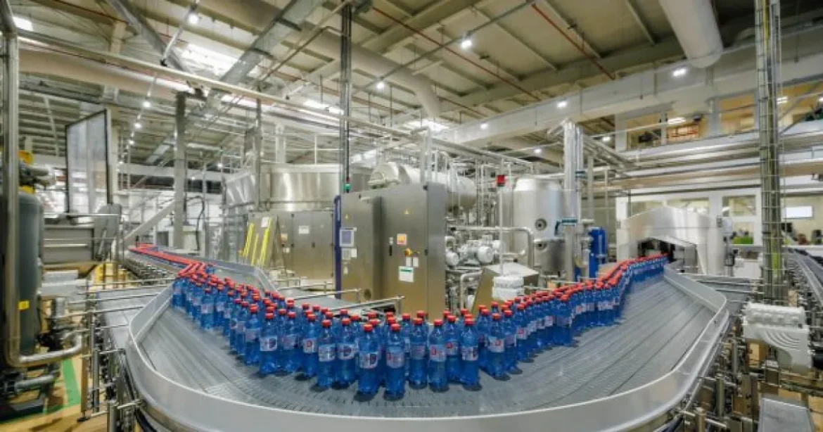 Fabrica Dorna din Suceava, operată de Coca-Cola HBC, e o unitate complexă de îmbuteliere