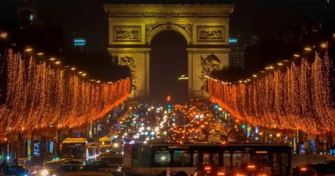 Fitch păstrează ratingul Franței la A+, însă perspectiva devine negativă