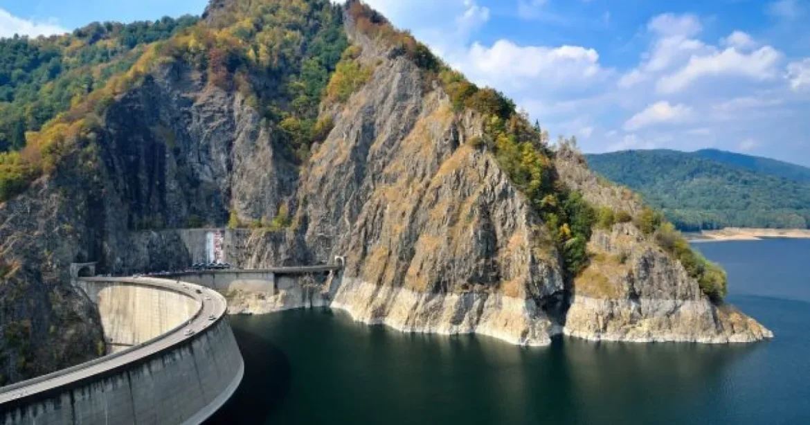 Hidrocentralele și reactoarele nucleare din România: paradoxul energetic al țării