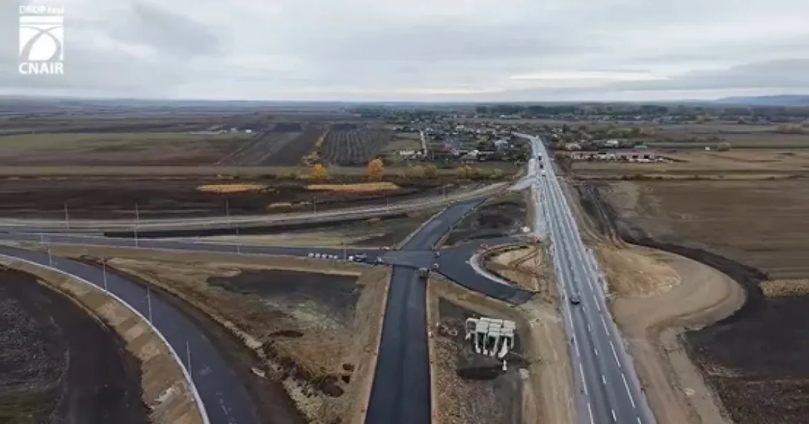 Lucrări executate pe ploaie pe lotul 1 al autostrăzii A7 Bacău – Pașcani, ajuns la 71,70%