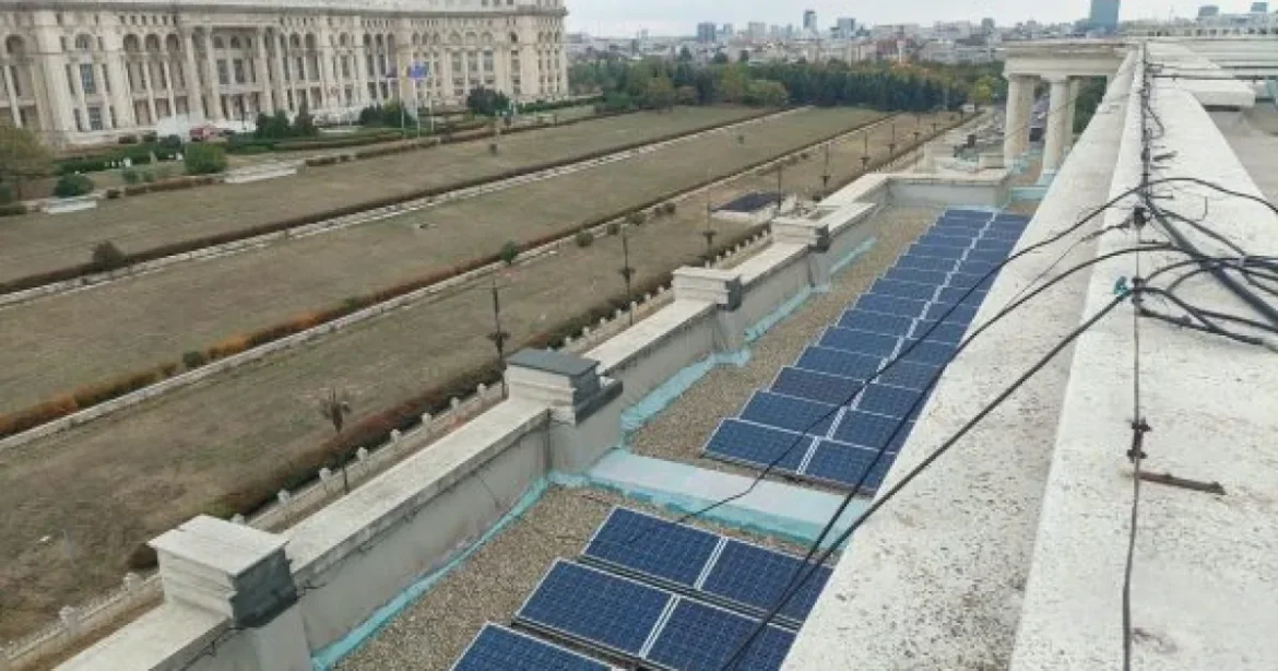 Ministerul Mediului a repus în funcțiune panourile fotovoltaice de pe clădirea instituției