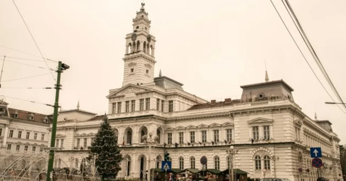 Palatul Copiilor din Arad, blocat de 13 ani, cere 10 milioane lei de la Guvern