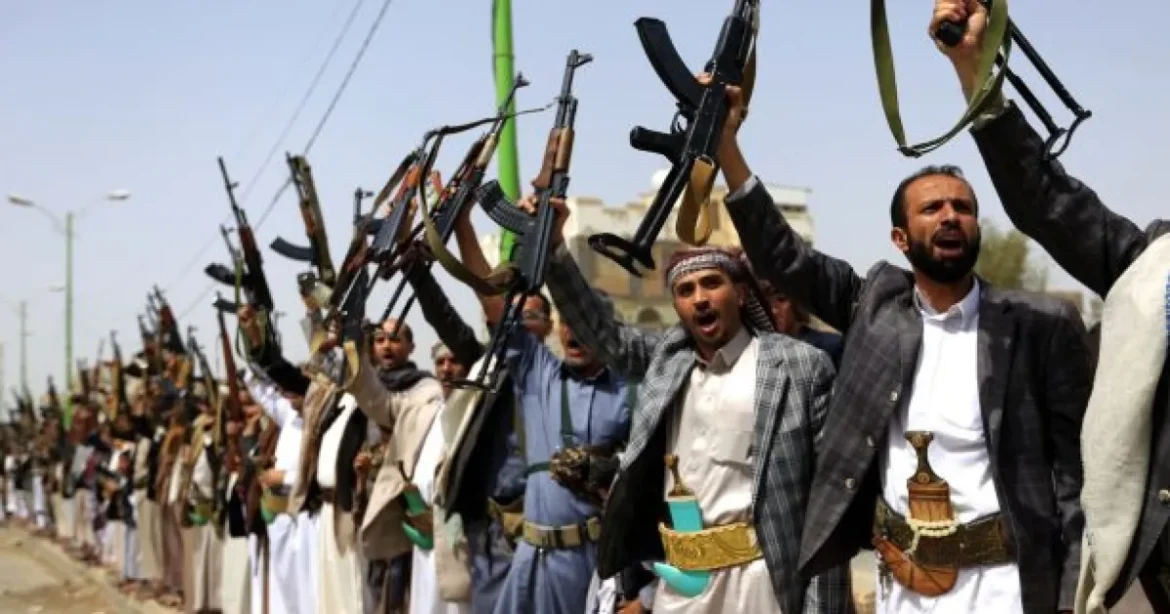 Rebelii Houthi avertizează că spațiul aerian saudit nu e sigur pentru avioanele civile