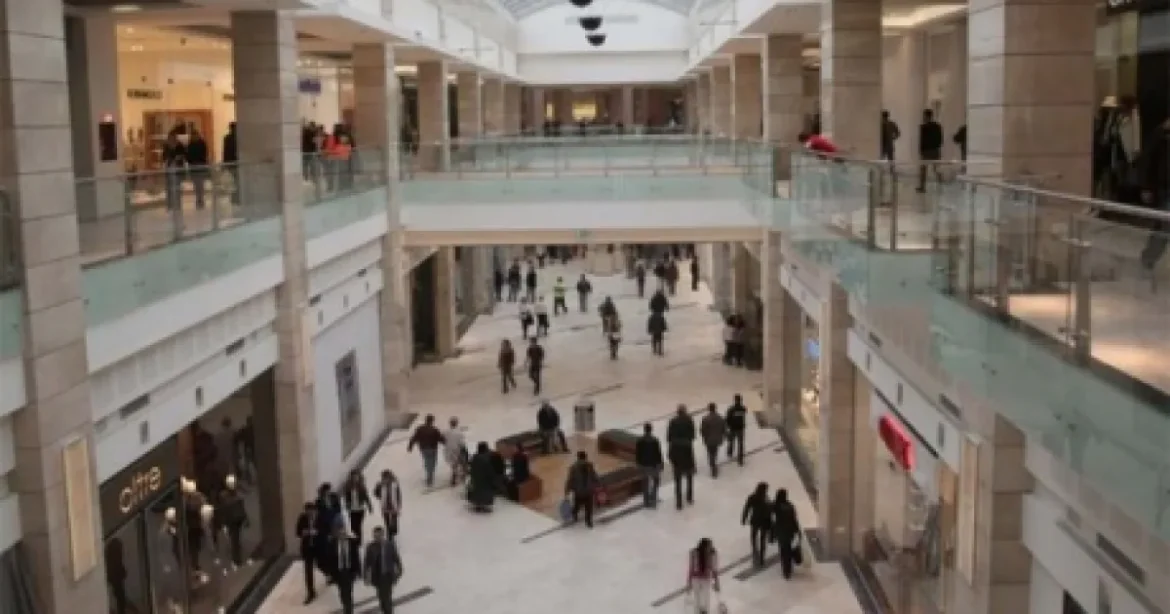 Scădere de 5% în retail în primele opt luni ale anului