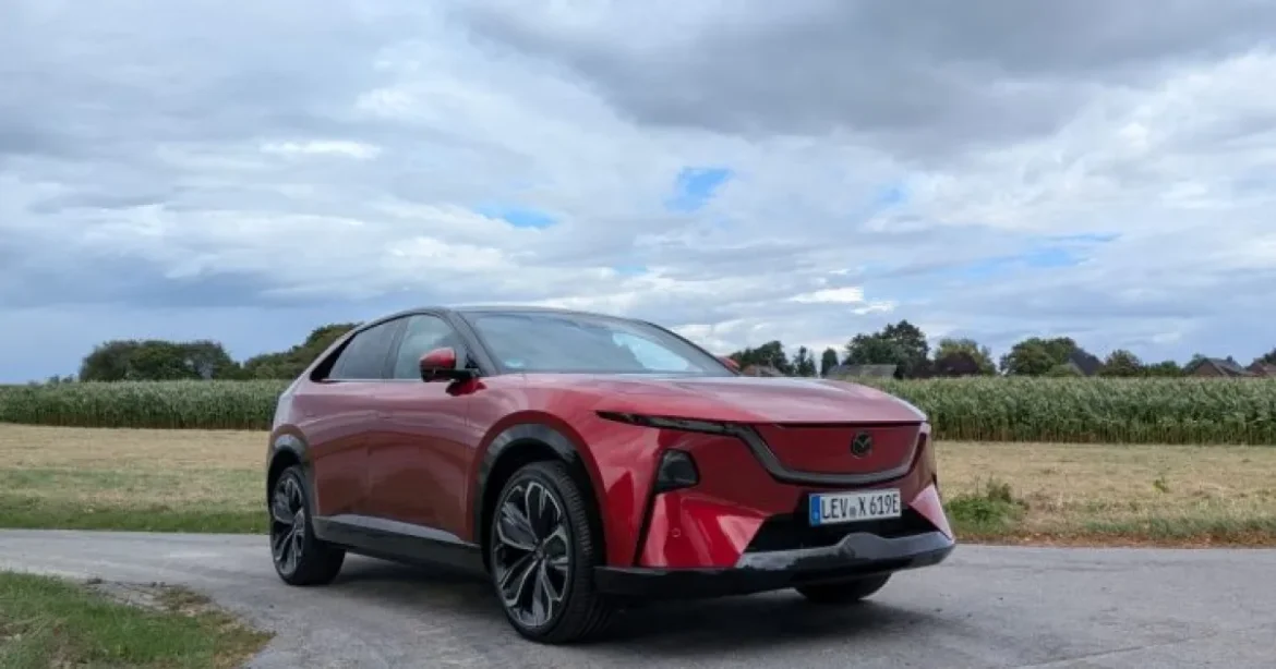 Test Mazda CX-6e: SUV electric echilibrat, dar cu compromisuri
