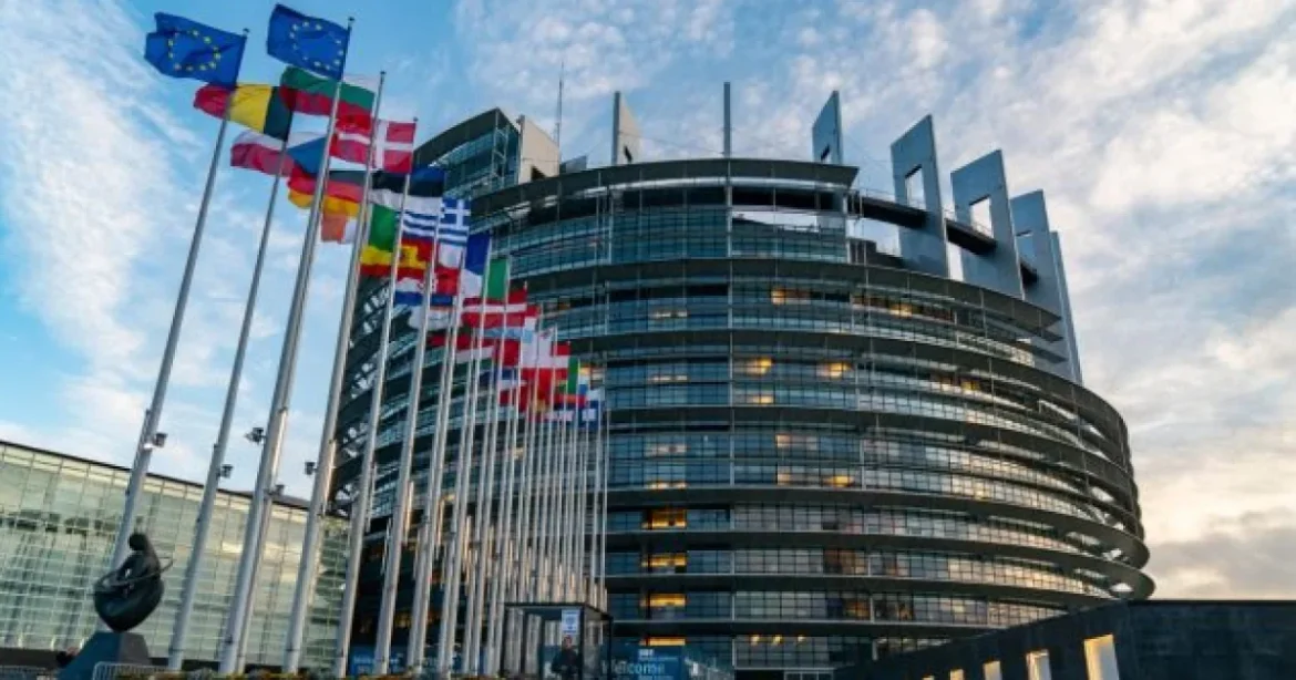 UE amână interdicția auto pe combustie după 2035
