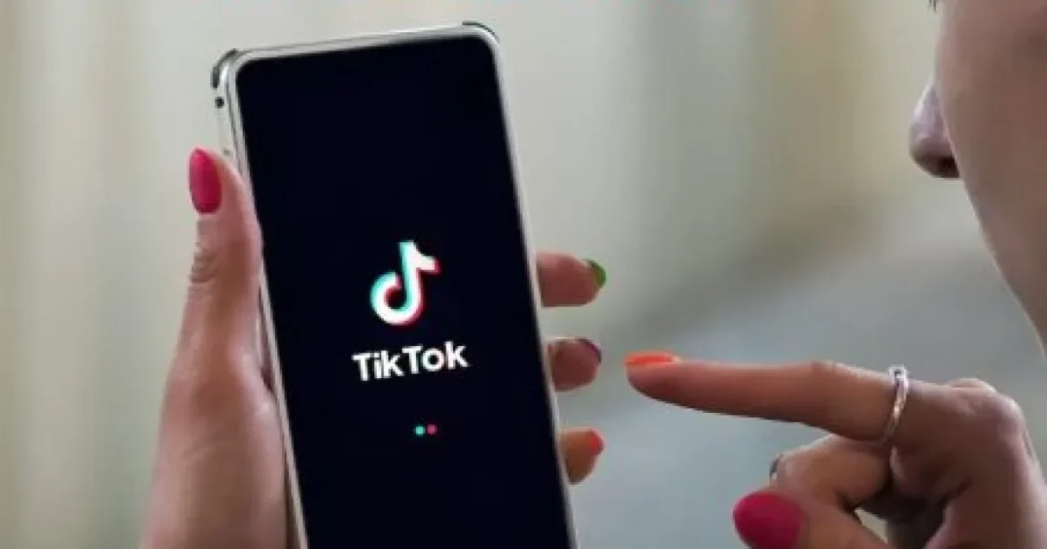 UE anchetează TikTok pentru dezinformare în alegerile din 2024
